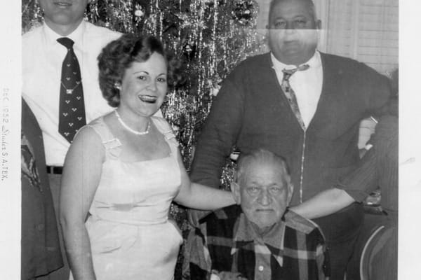 Photo of Max F Dausin